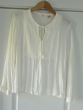 Levi's Ivory White Pintuck Tie-Front Blouse